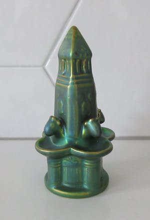 Zsolnay - Aardewerk model Fontein van de stad Pecs in Eosin glazuur kopen? Bied vanaf 28!