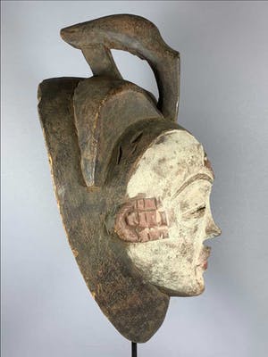 Pumu - Tribal used Old African female mask from the Punu - Gabon. kopen? Bied vanaf 45!