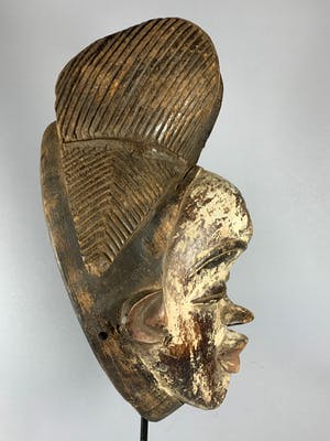 Punu - African female mask from the Punu - Gabon. kopen? Bied vanaf 45!