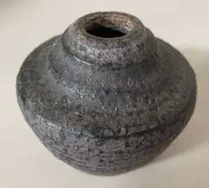 Mobach Keramiek - Twee Bibelot vaasjes kopen? Bied vanaf 1!
