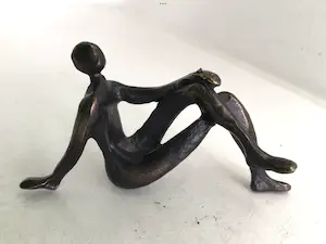 Corry Ammerlaan - Sculptuur “ AANDACHT VOOR ELKAAR “ kopen? Bied vanaf 1!