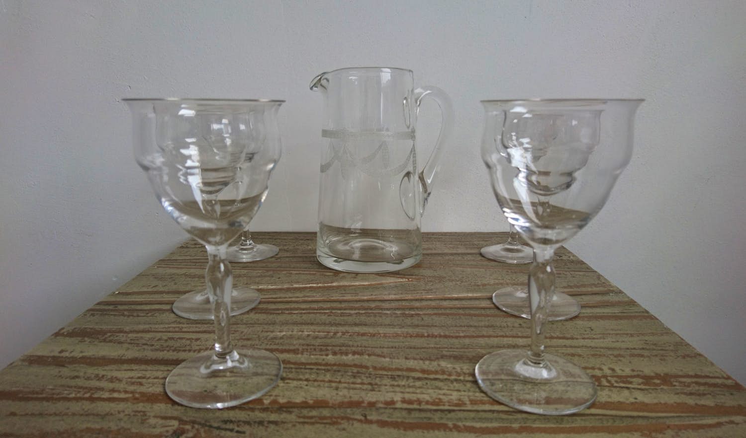 Niet of onleesbaar gesigneerd - Geguillocheerde waterkan met 6 art-deco portglazen kopen? Bied vanaf 1!