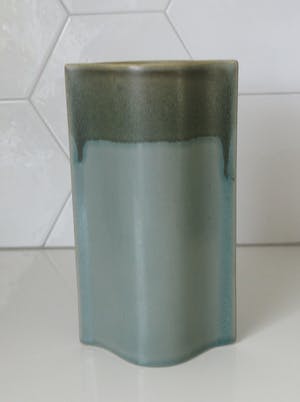 Rosenthal - Ovale steengoed design vaas ter ere van 100 jarig bestaan van Rosenthal kopen? Bied vanaf 10!