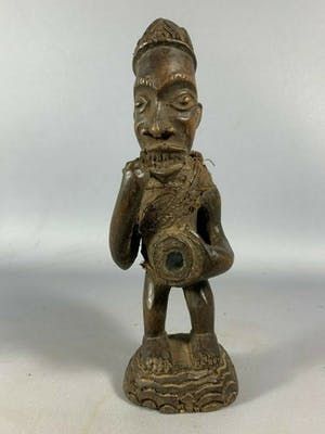 Bakongo - 200723 - Old Tribal used African Bakongo protection figure - Congo. kopen? Bied vanaf 75!