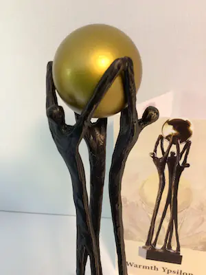 Corry Ammerlaan - Sculptuur “ GEBUNDELDE SAMENWERKING “. Gesigneerd kopen? Bied vanaf 1!
