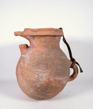 Peter von Hartsvelt Müller - Aardewerk, Terracotta mezenpot (Groot) kopen? Bied vanaf 1!