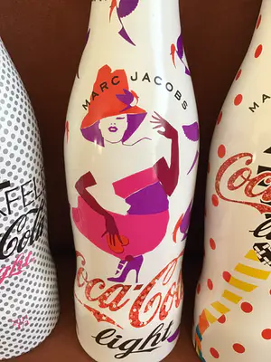 Jean Paul Gaultier - Marc Jacobs, Karl Lagerfeld design flessen en Coca Cola glazen kopen? Bied vanaf 1!