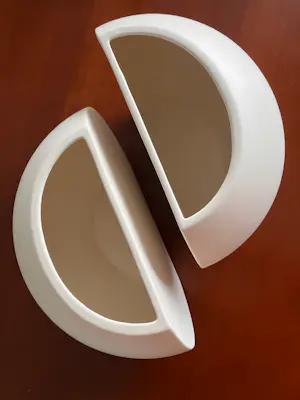 Wilhelm Kåge - Twee halfronde vazen kopen? Bied vanaf 90!