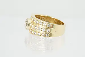 46 - Opvallende & grote 18 Krt goud met diamanten ring - 35 steens - 2.40ct! kopen? Bied vanaf 1900!