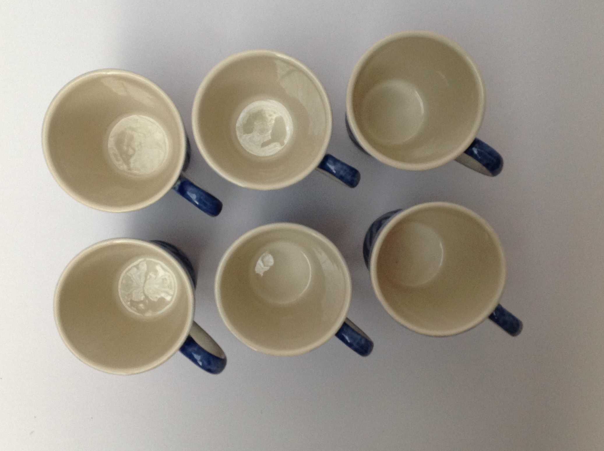 Keramiekfabriek Velsen - 6 Mokken handgeschilderd Delfts Blauw kopen? Bied vanaf 18!