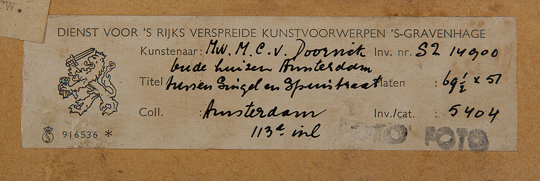 Tini van Doornik - Oude huizen Amsterdam tussen Spuistraat en Singel - Krijt en stift op papier  kopen? Bied vanaf 10!