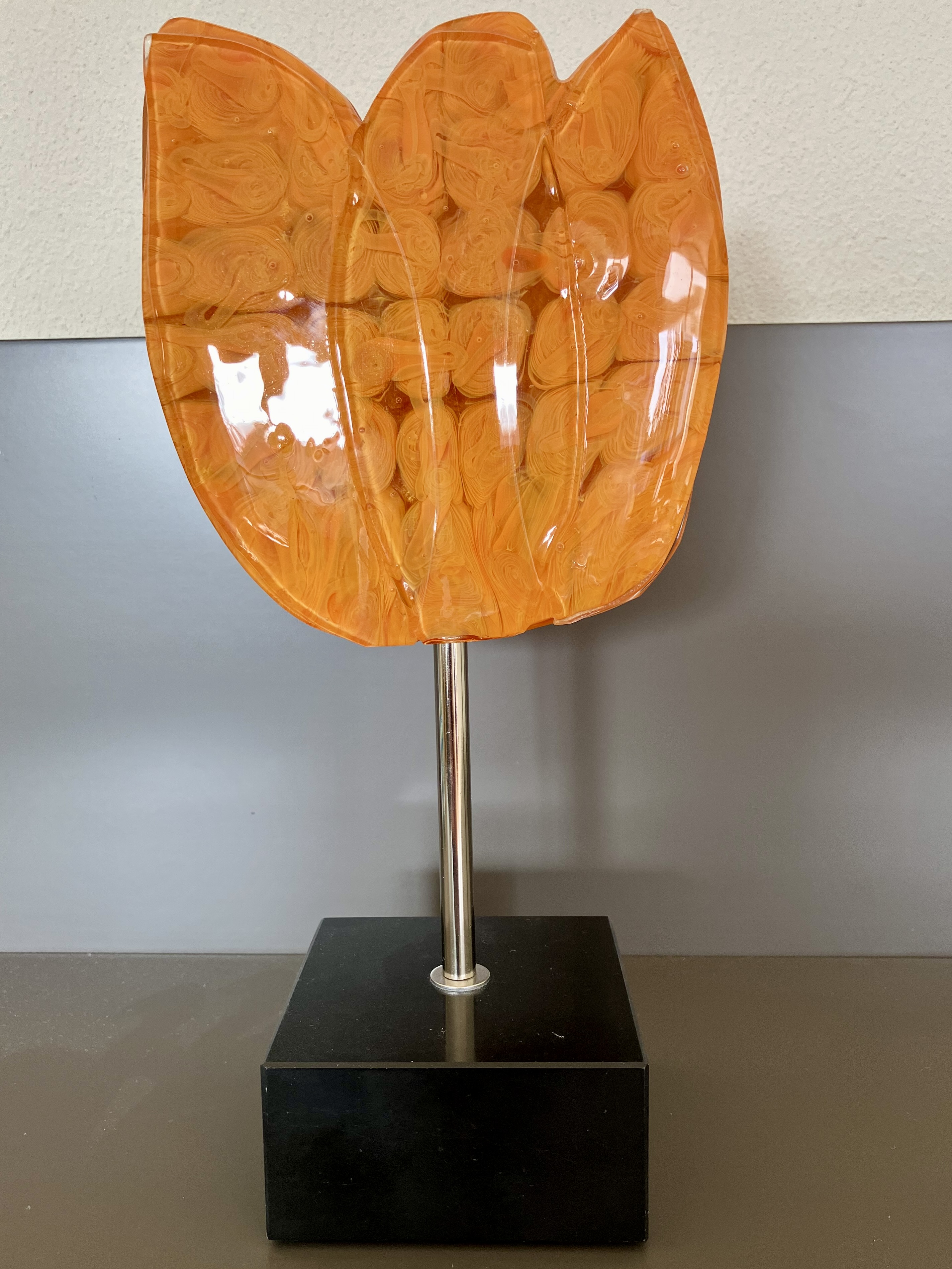 Buy Ellen Brouwers - 'Tulp'? Bid from 170!