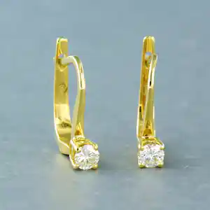 18k gouden solitair oorhangers bezet met briljant geslepen diamant tot. 0,22ct verkocht voor € 300!