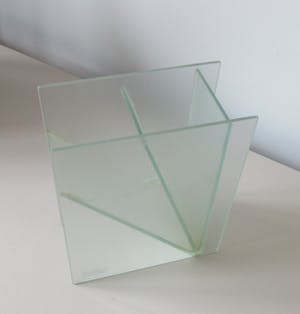 Niet of onleesbaar gesigneerd - Glazen Design vaas kopen? Bied vanaf 1!