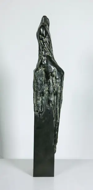 Kiny Copinga - Brons, Vrouw met gedrapeerd kleed over de sokkel kopen? Bied vanaf 500!