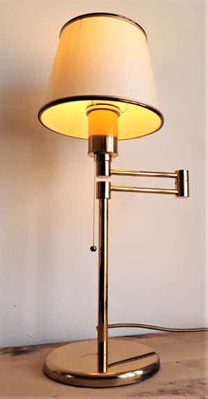 Niet of onleesbaar gesigneerd - Vintage/modern design tafellamp Merk: Egoluce Model: Arianna type 2042 verkocht voor € 1!