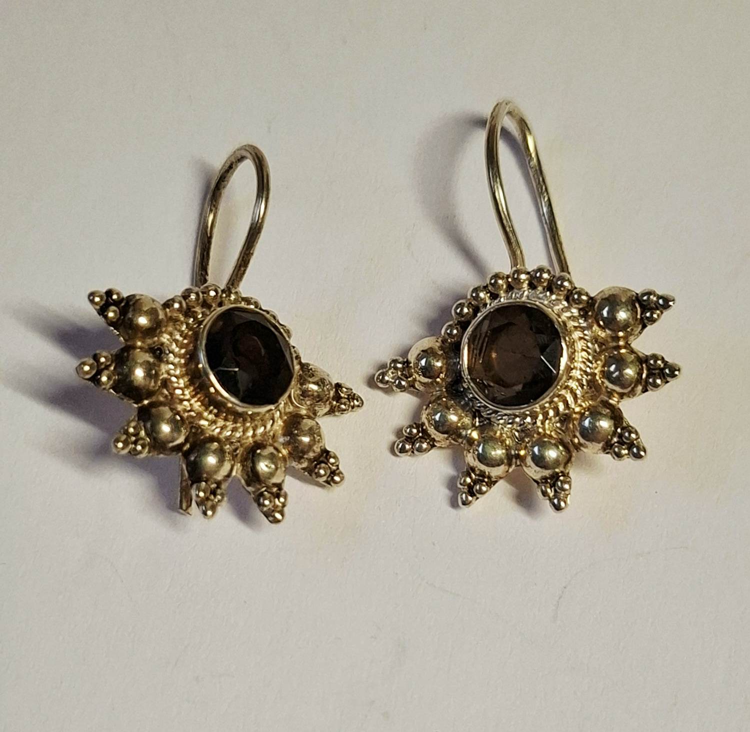 Zilveren Oorbellen met gecachetteerde rookkwarts: kopen? Bied vanaf 70!