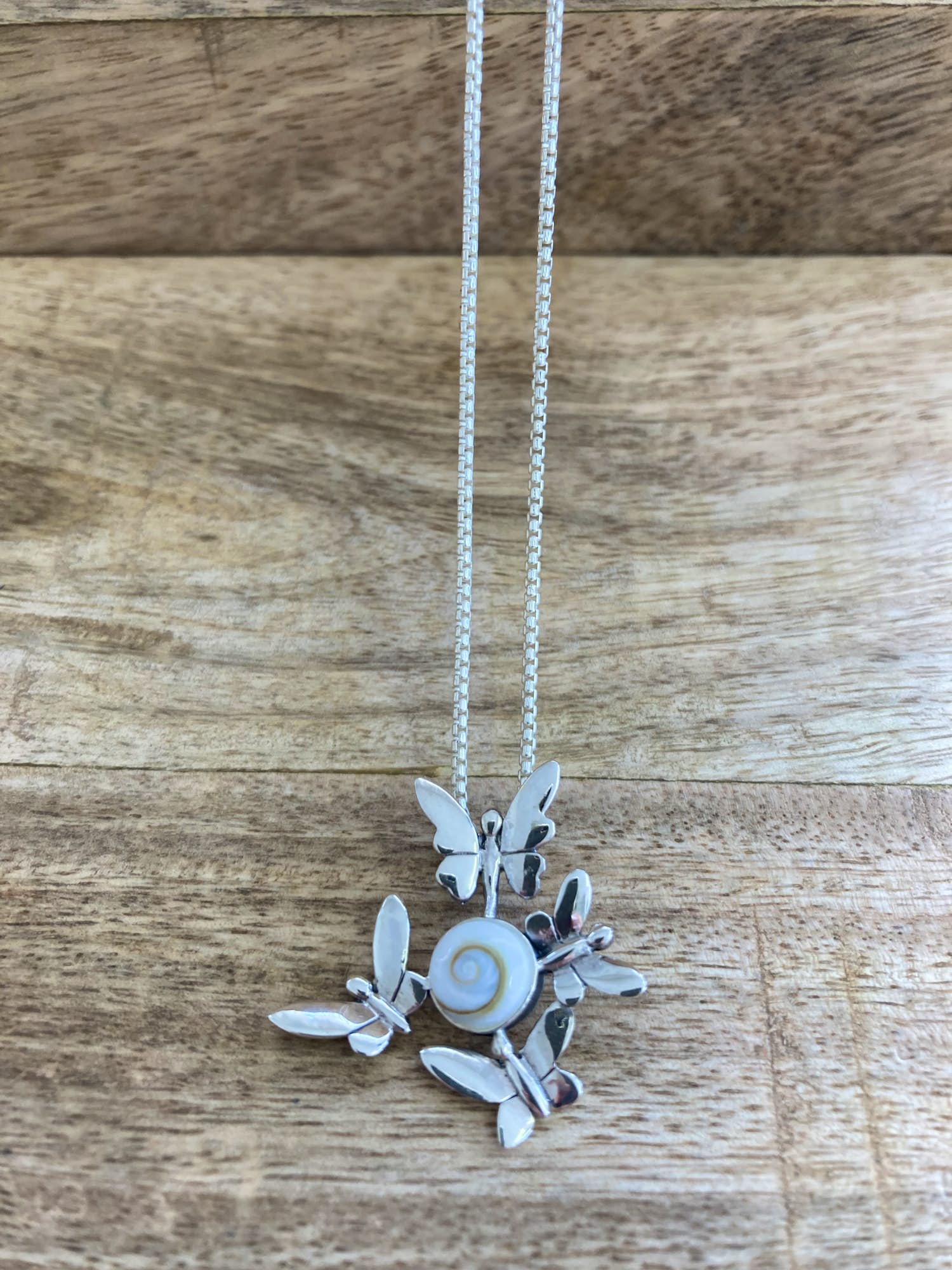 Zilveren hanger met vlinders en ketting kopen? Bied vanaf 21!