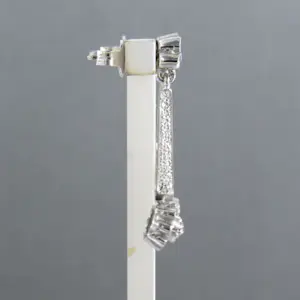 14k wit gouden oorhangers bezet met single cut geslepen diamant 0.01 ct kopen? Bied vanaf 200!
