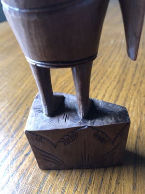 Niet of onleesbaar gesigneerd - Balinees met vechthaan (art deco) kopen? Bied vanaf 1!