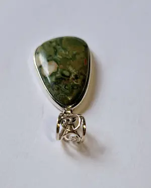 Nieuw Zilveren Hanger met Rhyoliet oftewel regenwoud jaspi kopen? Bied vanaf 30!