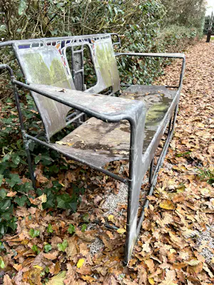 Cor de Ree - mooi "art deco" geïnspireerde tuinbank van staal, glas-en-lood kopen? Bied vanaf 150!