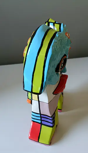 Niet of onleesbaar gesigneerd - Kleurrijk object van kunsthars / koe en kat, ZGAN ! kopen? Bied vanaf 1!