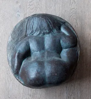 Nieneke Lamme - Voor- en achterzijde van een zittend vrouwelijk naakt kopen? Bied vanaf 75!