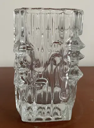 Vladislav Urban - Brutalistische glazen vaas 1960s uitgevoerd voor Sklo Union kopen? Bied vanaf 35!