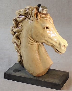 Curiosa - Vijf decoratieve paardjes, echt leder, metaal en composiet kopen? Bied vanaf 1!