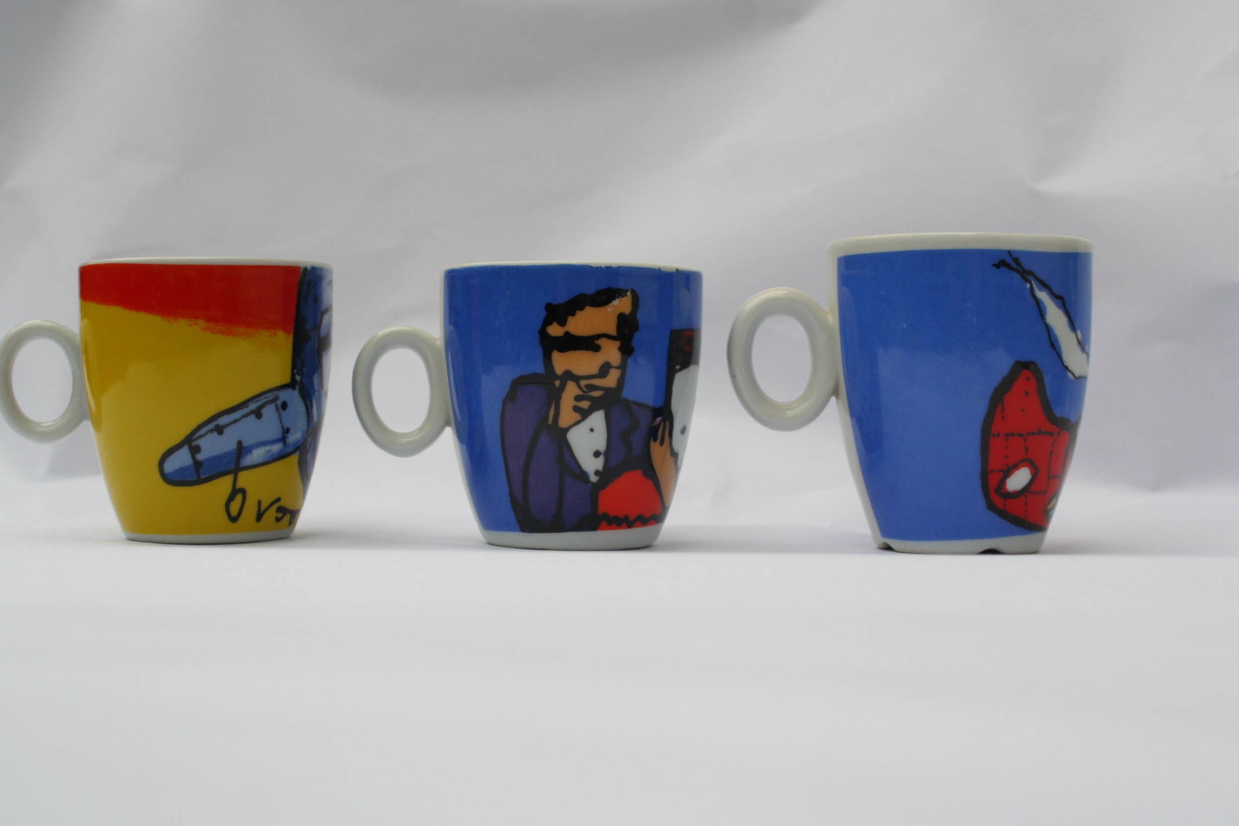 Niet of onleesbaar gesigneerd - 3 kopjes - Herman Brood kopen? Bied vanaf 1!