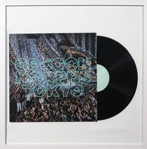 Andreas Gursky - Handgesigneerde hoes van Cocoon Morphs Tokyo kopen? Bied vanaf 1!
