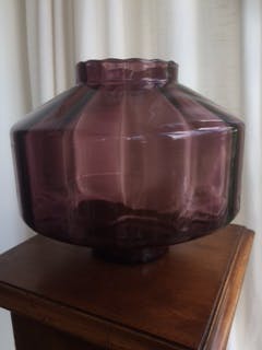 Willem Rozendaal - antieke grote optisch geblazen paarse facet-geslepen vaas kopen? Bied vanaf 65!