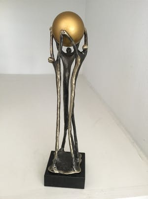 Corry Ammerlaan - Sculptuur “ Gebundelde samenwerking “ kopen? Bied vanaf 30!