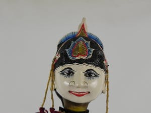 Niet of onleesbaar gesigneerd - Twee Indonesische Wajangpoppen kopen? Bied vanaf 1!