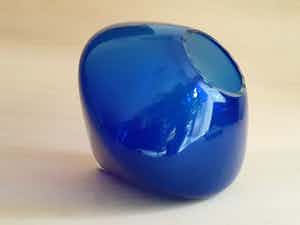 Winnie Teschmacher - Kobaltblauwe vaas verkocht voor € 75!