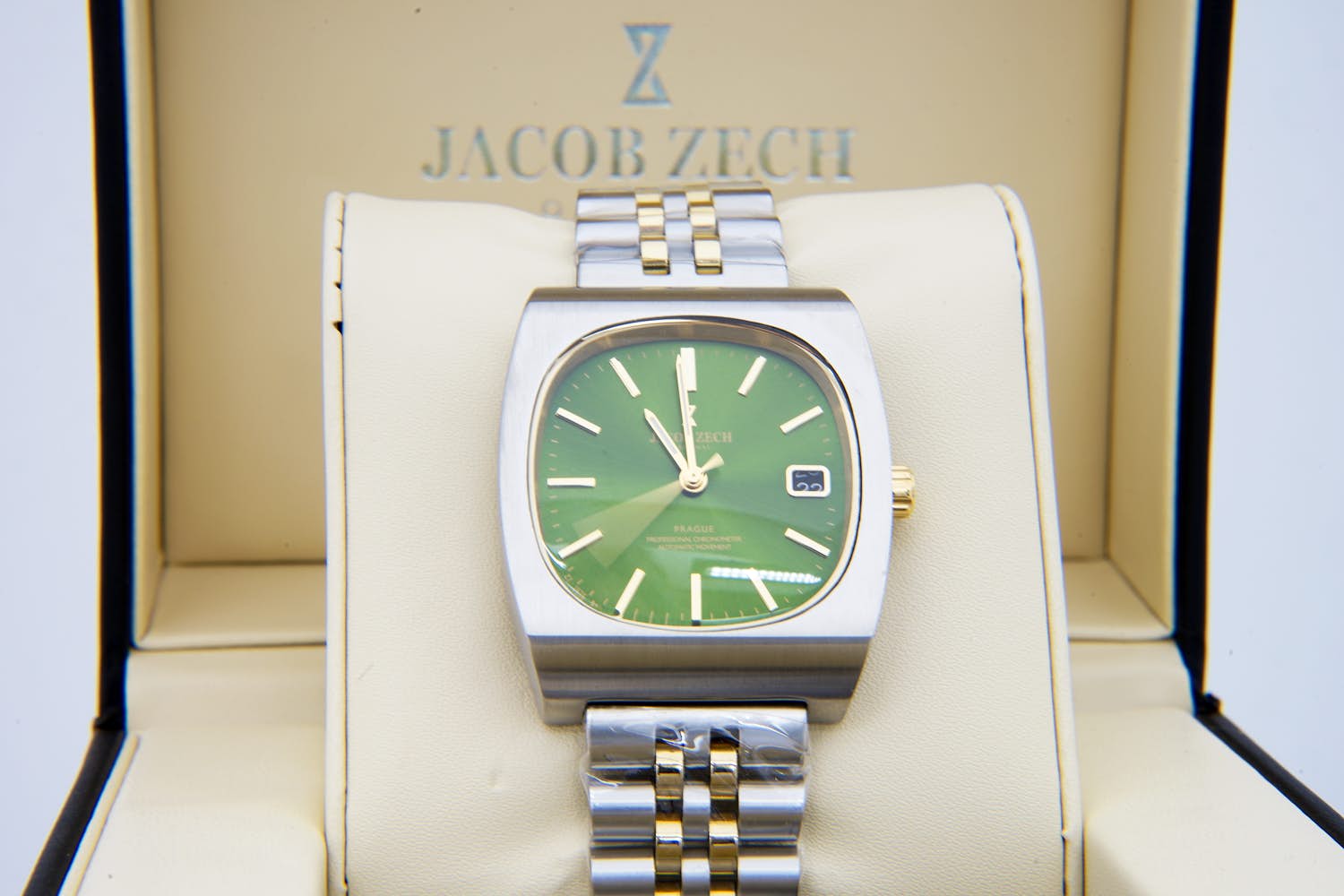 82- Vintage Jacob Zech "TV-model" polshorloge - Green sunray dial - Automaat kopen? Bied vanaf 285!