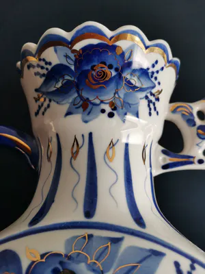 Niet of onleesbaar gesigneerd - Fraai gedecoreerde Chinese koffiepot met kraaiende haan kopen? Bied vanaf 1!