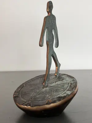 Desiree Tonnaer - Mens op zonnewijzer kopen? Bied vanaf 129!