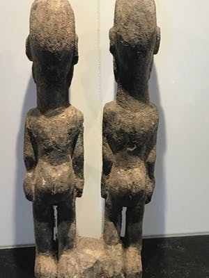 Niet of onleesbaar gesigneerd - Lobi dubbelfiguur kopen? Bied vanaf 10!