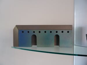 Niet of onleesbaar gesigneerd - Stenen relief “Toscaans Wijnpakhuis" kopen? Bied vanaf 1!