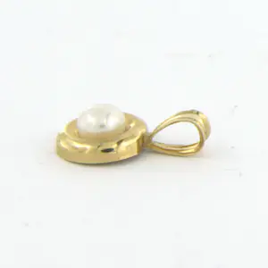 14k geel gouden hanger bezet met parel - afm 1.2 cm x 7.5 mm kopen? Bied vanaf 35!