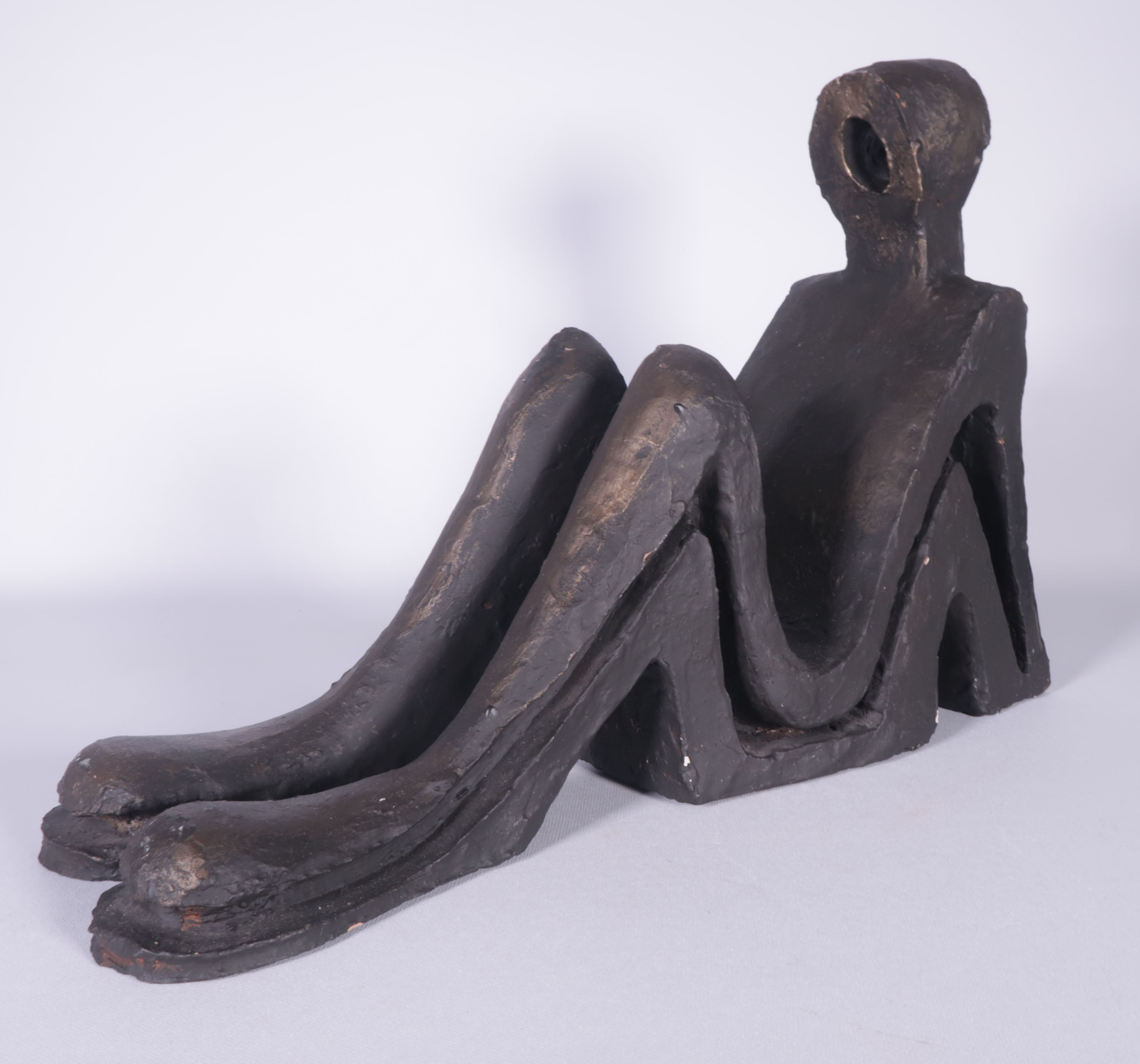 Toon Gielen - Beschilderd keramiek, Gestileerde zittende man kopen? Bied vanaf 1!