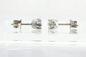 162- Prachtige set 14 krt gouden dames oorstekers met ca 0.80ct (G/si1) diamant. kopen? Bied vanaf 630!