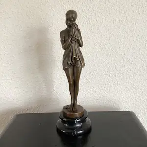 Demetre Haralamb Chiparus - Het verdrietige meisje kopen? Bied vanaf 120!