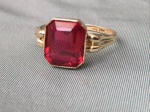 14K Goud - geelgouden vintage ring met robijn kopen? Bied vanaf 120!