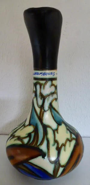 La Ceramique Montoise - Antoine Dubois - Handle vase 767/1 and ear vase 205 kopen? Bied vanaf 50!