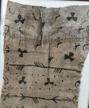 Niet of onleesbaar gesigneerd - Afrikaans hand-printed op vezeldoek kopen? Bied vanaf 1!