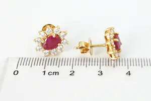 07 -  Paar exclusieve 20 Krt gouden en 1.10ct diamanten oorstekers - kopen? Bied vanaf 980!