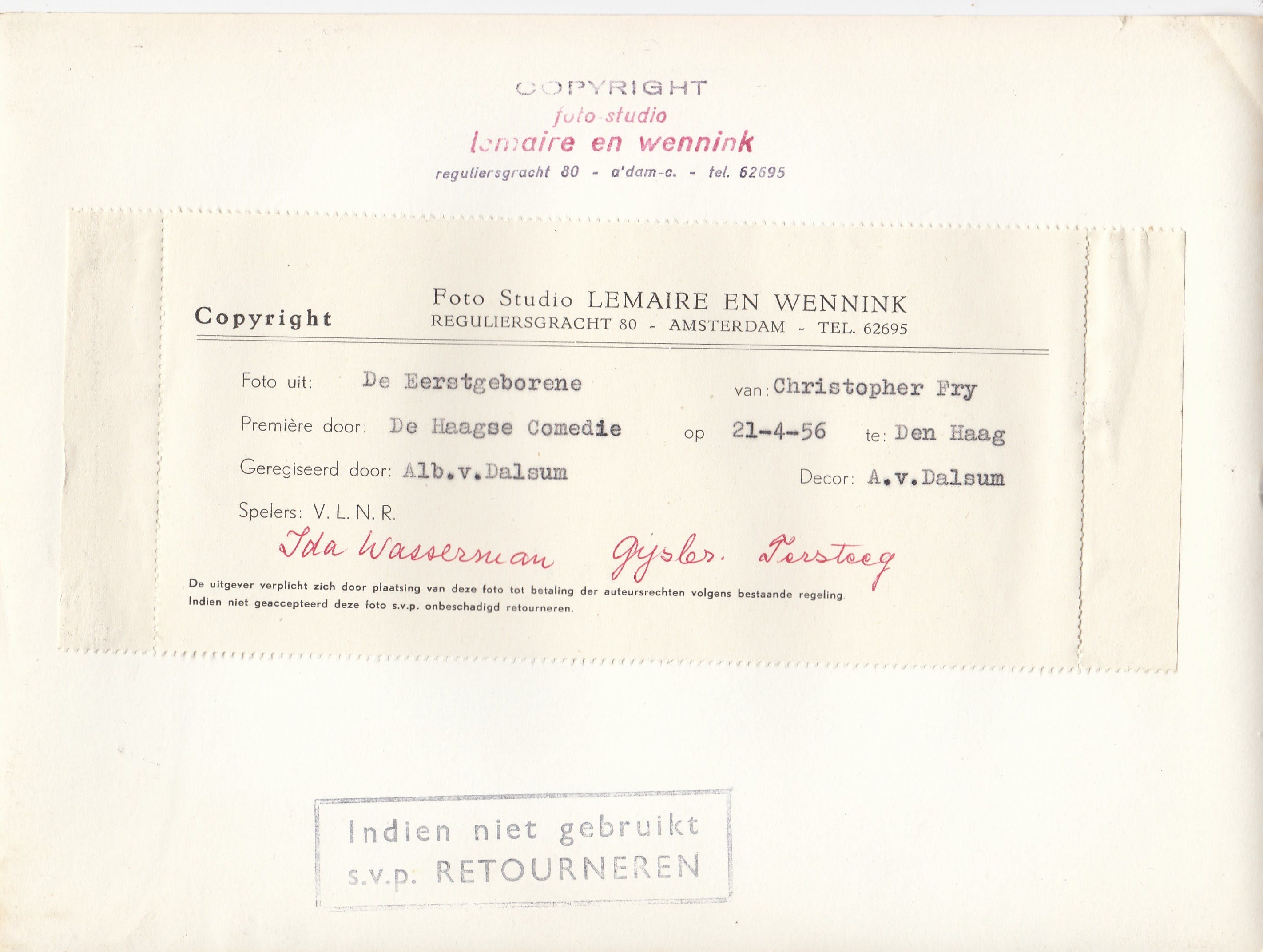 Frits Lemaire - Silvergelatine foto van Ida Wasserman & Gijsbert Tersteeg 1956 De Eerstgeborene kopen? Bied vanaf 1!